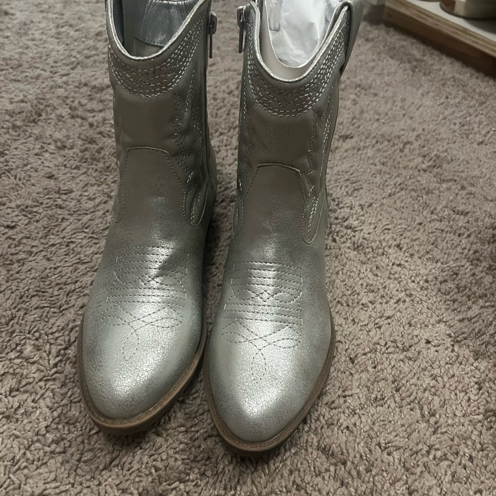 Coconuts by Matisse Metallic Ankle Boots